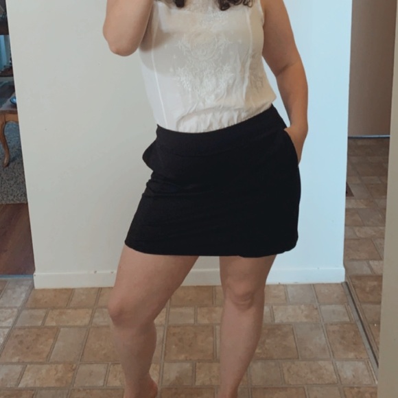 Maggie Lane skort - Picture 1 of 2